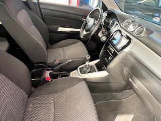 Vitara 4x4 1.6L DIS TURBO 120 CH G&Eacute;N&Eacute;RATIONS 2 | R&Eacute;VIS&Eacute;E & GARANTIE 2017 occasion 13200 Arles