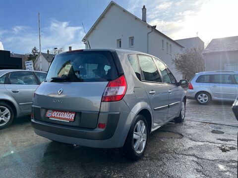 M&eacute;gane SCENIC 1.6 l  113 ch. a-- 2004 occasion 41000 Blois