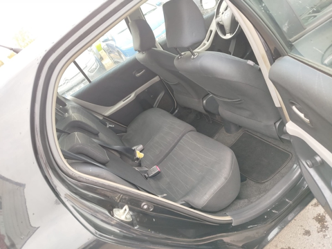 Yaris d4d boite automatique 2006 occasion 45770 Fleury-les-Aubrais