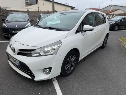 Toyota Verso 2.0 D-4D 126 CV sKyviews garantis 2013 occasion Houilles 78800