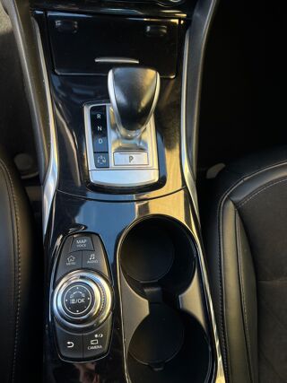 Q30 S 2.2D 170 CH DCT PREMIUM AWD SPORT - ENTRETIEN COMPLET 2016 occasion 69230 SAINT PRIEST