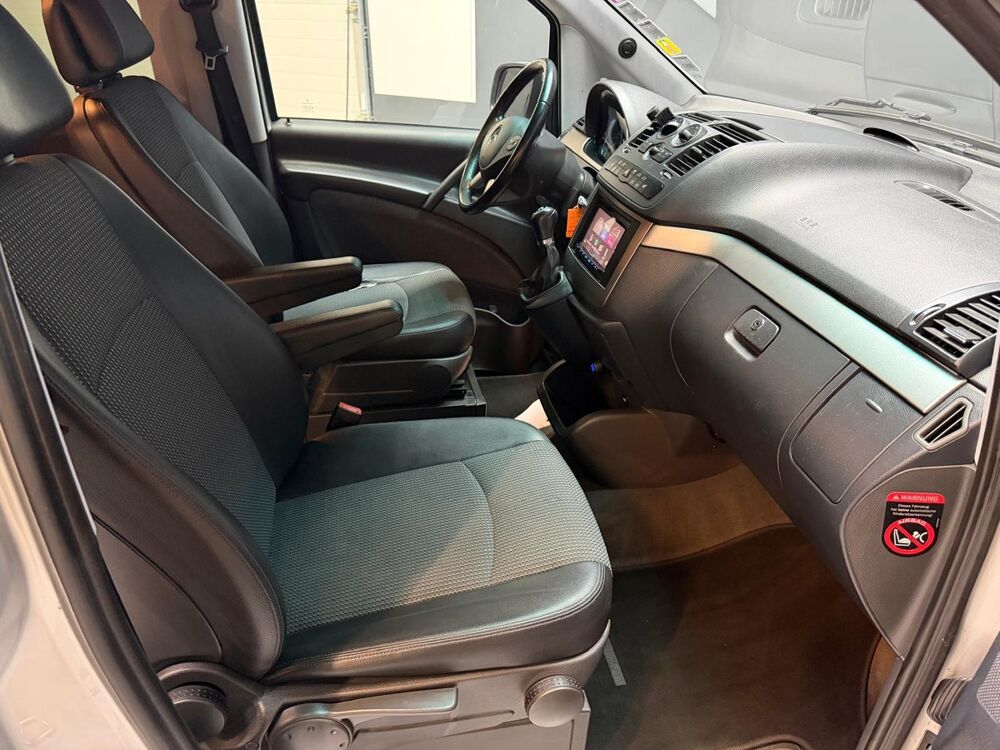 Viano Phase 2 2.2 CDI Combi court 163 cv Bo&icirc;te auto 2013 occasion 69740 Genas