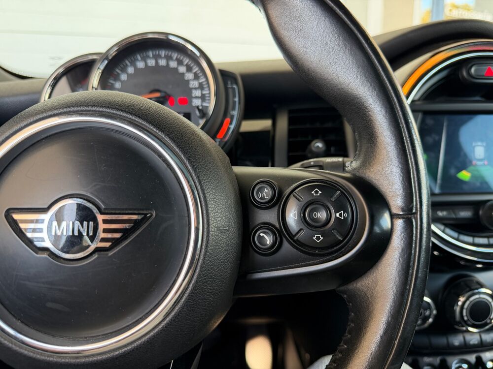 MINI COUPE 3 (F56) 3 Portes One 1.5 i DCT7 102 cv Bo&icirc;te auto - Toit ouv 2018 occasion 95190 Goussainville
