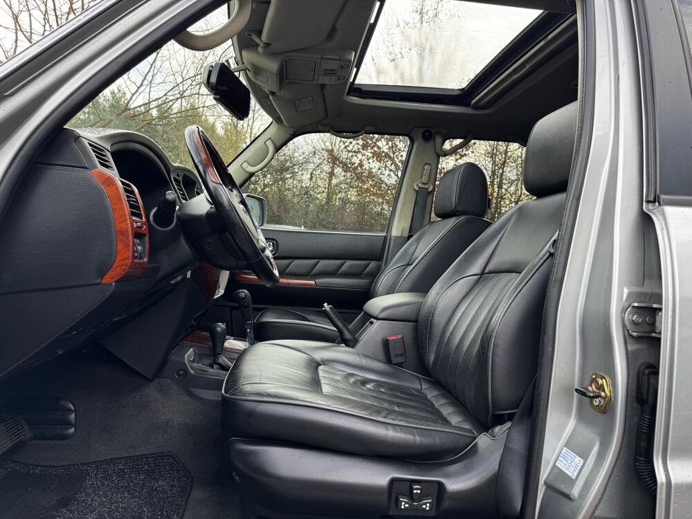 Patrol Y61 Phase III 3.0 TDI 160ch BVA LUXE ELEGANCE 7 PLACES 2006 occasion 01090 Montceaux