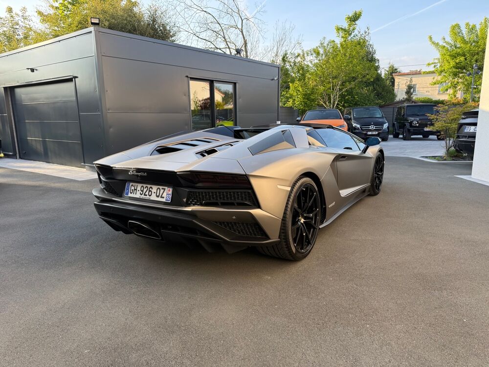 Aventador S ROADSTER 6.5L V12 / 741 CH / CARNET COMPLET / TVA / 34352 2018 occasion 62780 CUCQ