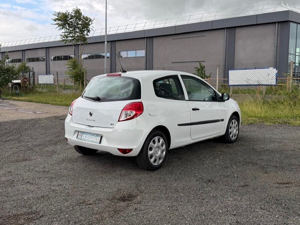Divers 3 phase 2 Soci&eacute;t&eacute; 2 places 1.5 DCi 75cv 2012 - Distribution 2012 occasion 91670 ANGERVILLE