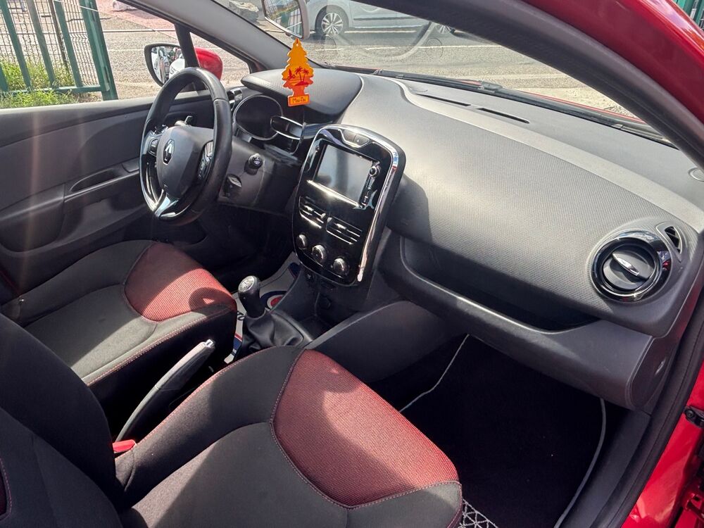 Clio IV 5 Portes 1.5 dCi eco2 S&S 75 cv GARANTIE 12 MOIS 2014 occasion 69200 Venissieux
