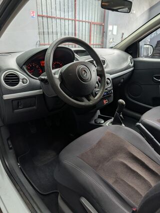 Clio 1.2 16v Expression - Garantie 12 mois 2011 occasion 43000 Le Puy-en-Velay