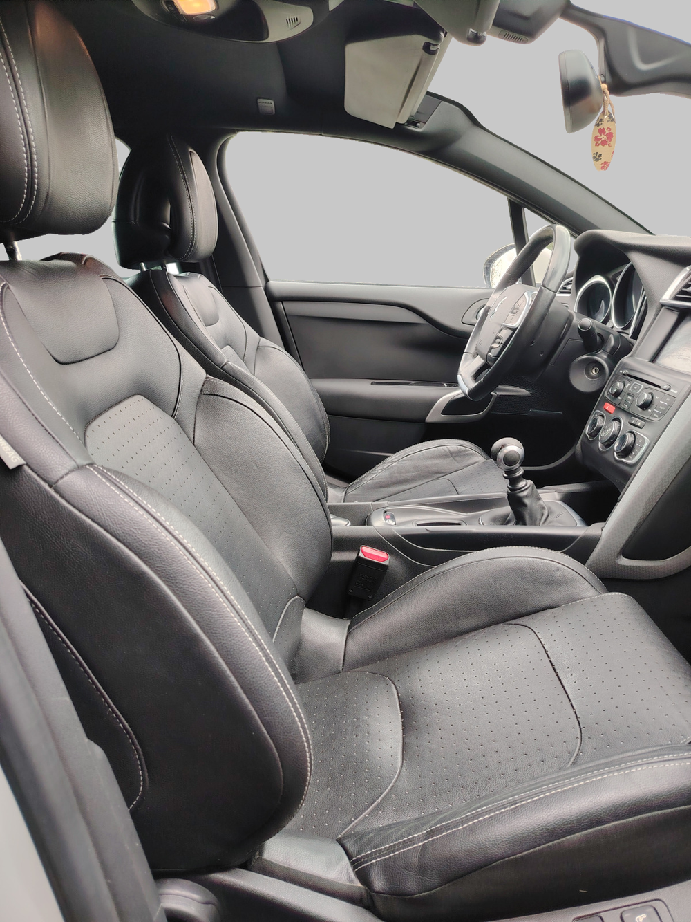 DS4 1.6 Blue HDi Kit de distribution ok 2012 occasion 45600 Lion-en-Sullias