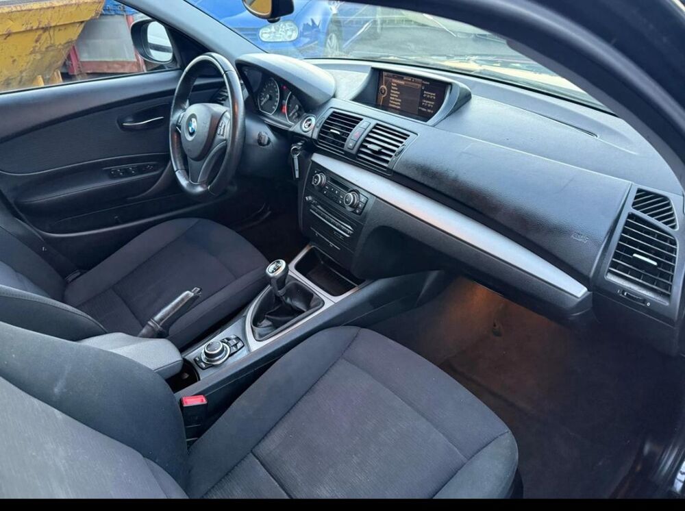 S&eacute;rie 1 2L 122CV NAVIGATION GARANTIE 6 MOIS OFFERT 2010 occasion 45520 Cercottes