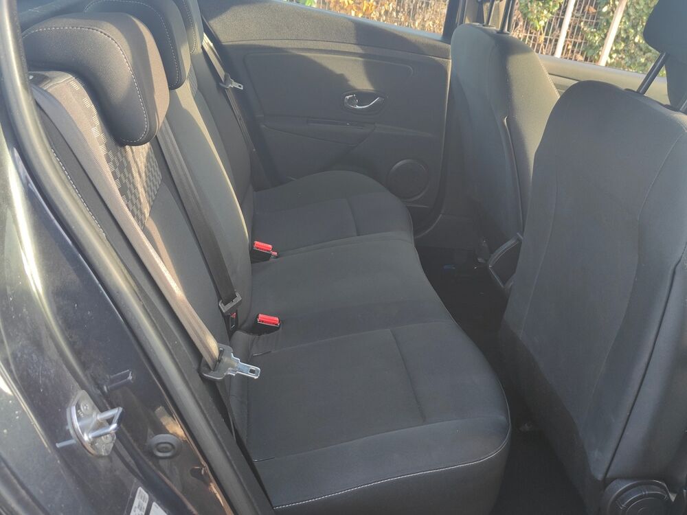 M&eacute;gane 1.5 dCi 90 eco2 BUSINESS { 103 000Km } 2013 2013 occasion 34070 MONTPELLIER