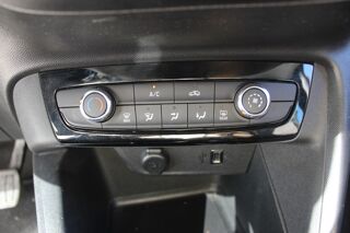 Corsa VI 1.2 TURBO 100 ch ELEGANCE BUSINESS BVA8 + CARPLAY / CLIM 2022 occasion 34430 Saint-Jean-de-V&eacute;das