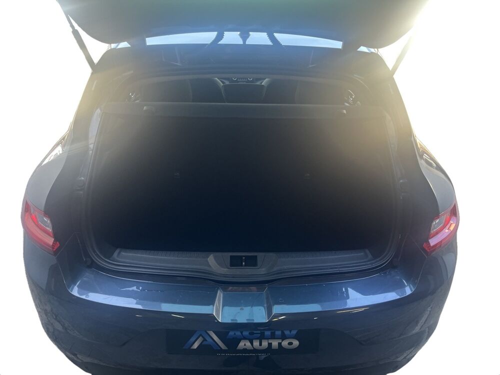 Megane IV 1.3 TCe 140cv limited 2018 occasion 91620 Nozay