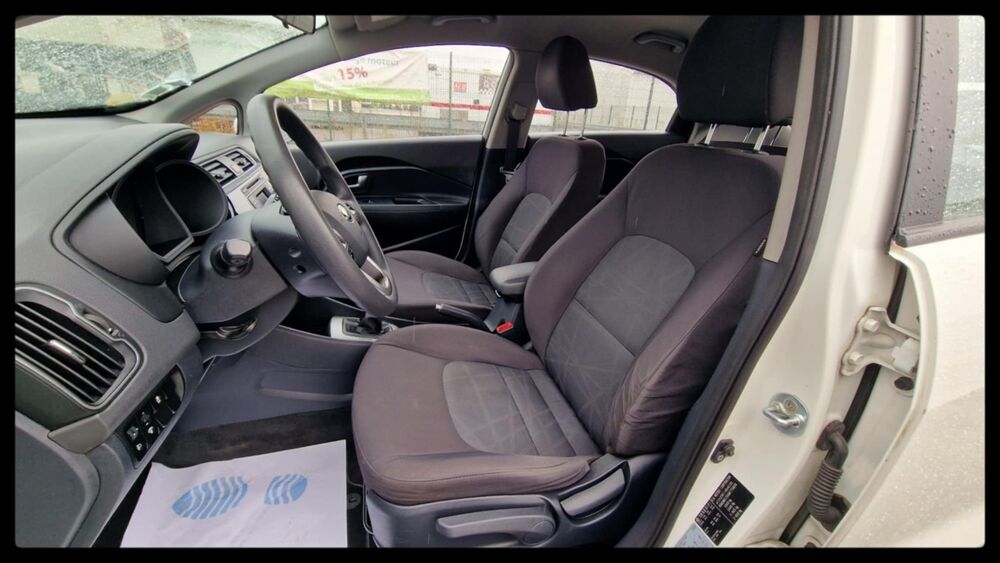Rio 1.1L CRDI 75CV PACK EDITION 7 - MOTEUR A CHAINE - IDEAL JEUN 2016 occasion 18390 Saint-Germain-du-Puy