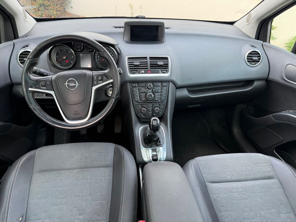 Meriva 1.7 CDTI 110 CV cosmos 1rs main garantis 6 mois courroie &agrave; j 2011 occasion 78800 Houilles