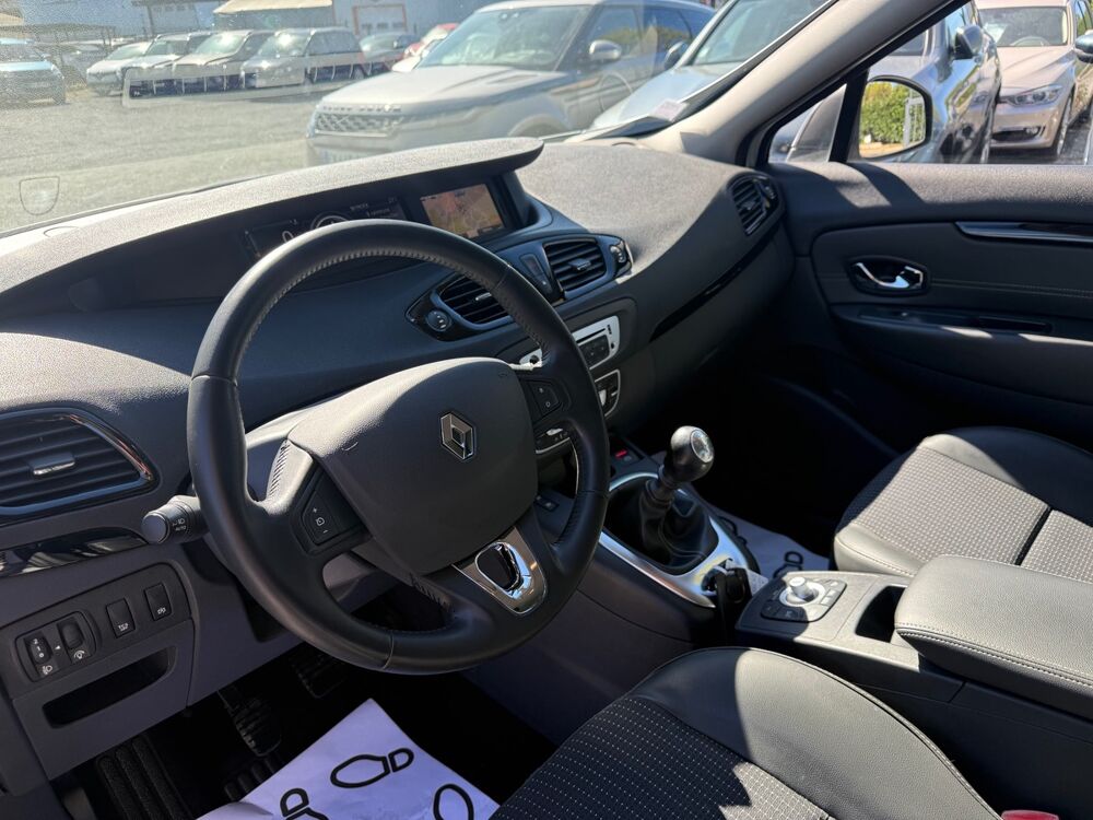 Grand scenic IV III - 1.5 DCi 110cv - eco2 2014 occasion 45560 Saint-Denis-en-Val