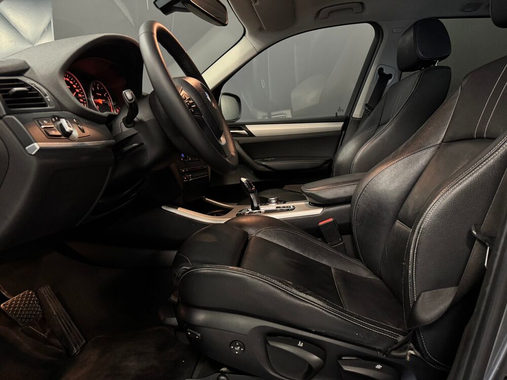 X3 (F25) xDrive 30D 258cv Luxury BVA8 06/2011 Entretien complet 2011 occasion 69330 Pusignan