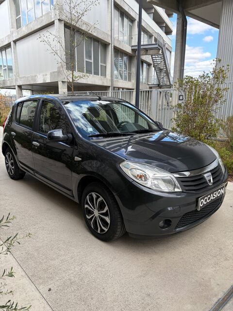 Sandero 1.4L MPI GPL FINITION LAUR&Eacute;ATE - CLIMATISATION - 5 PORTES - 2009 occasion 45400 FLEURY-LES-AUBRAIS