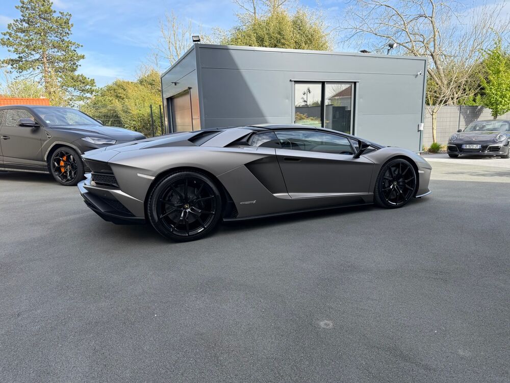 Aventador S ROADSTER 6.5L V12 / 741 CH / CARNET COMPLET / TVA / 34352 2018 occasion 62780 CUCQ