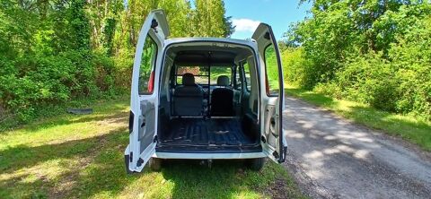 Kangoo Express phase 2 1.5dci 2006 occasion 45600 Lion-en-Sullias
