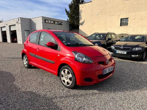 Toyota Aygo 1.0 VVTI 68ch Active / 2012 / 132 000 km / Climatisation / C 2012 occasion Lyon 8e Arrondissement 69008