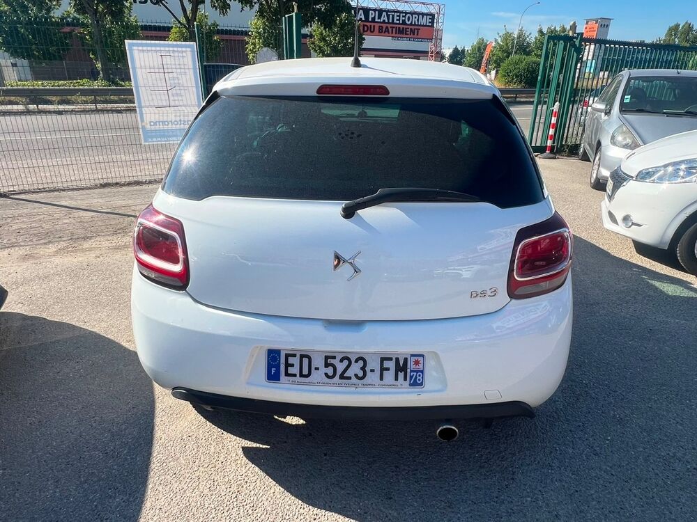 DS3 (2) 1.2 L 82 54V EMERAUDE GARANTIE 12 MOIS OK 1 2016 occasion 78310 Coigni&egrave;res
