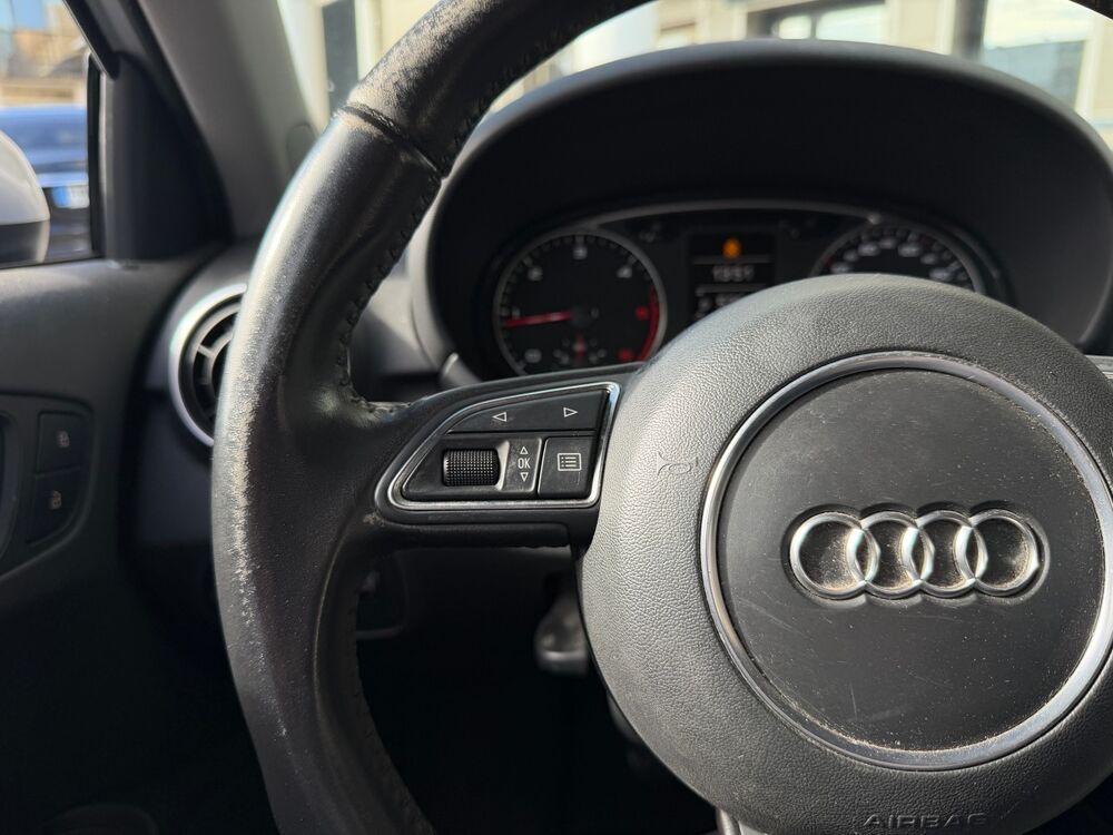 A1 Attraction 1.6 TDI 90 ch - Entretiens OK 2013 occasion 95190 Goussainville