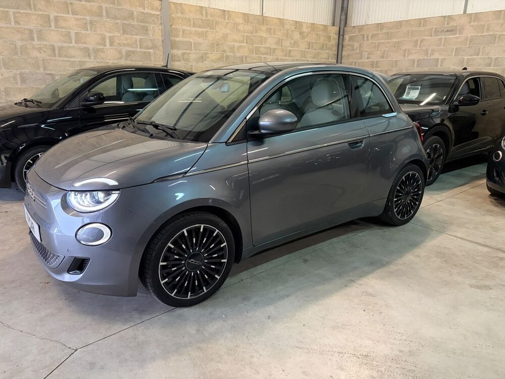 500 e 118cv 42kwh LA PRIMA / CUIR / CAMERA DE RECUL RADARS AV/A 2022 occasion 91480 Varennes-Jarcy