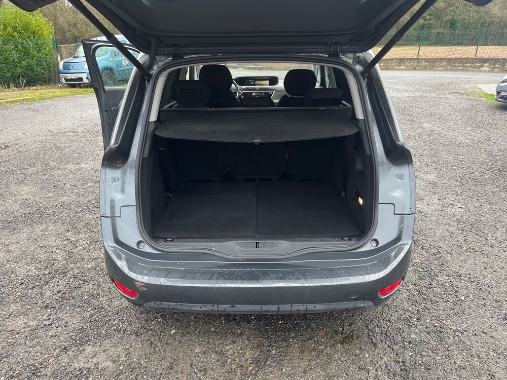 C4 2.0 BlueHdi 150CV BVA 160640KMS EXCLUSIVE 7 Places 2015 occasion 44840 Les Sorinieres