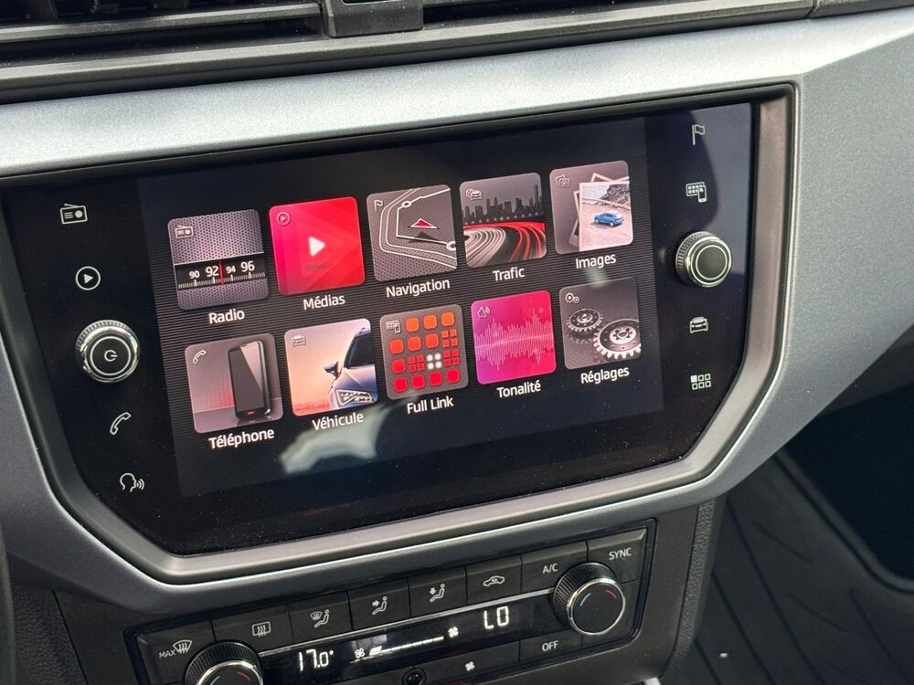 Arona 1.0 EcoTSI 115ch Start/Stop Style / 1er Main / 2020 occasion 45370 Cl&eacute;ry-Saint-Andr&eacute;