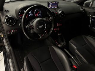 A1 1.4l TFSI 122ch S-line S-tronic 7 1&egrave;re main 2013 occasion 69330 Pusignan