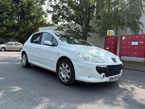 307 (2) 1.6 HDI 16V 110 CHEVAUX FAP CONFORT PACK 5 PORTE 2006 occasion 95610 Éragny