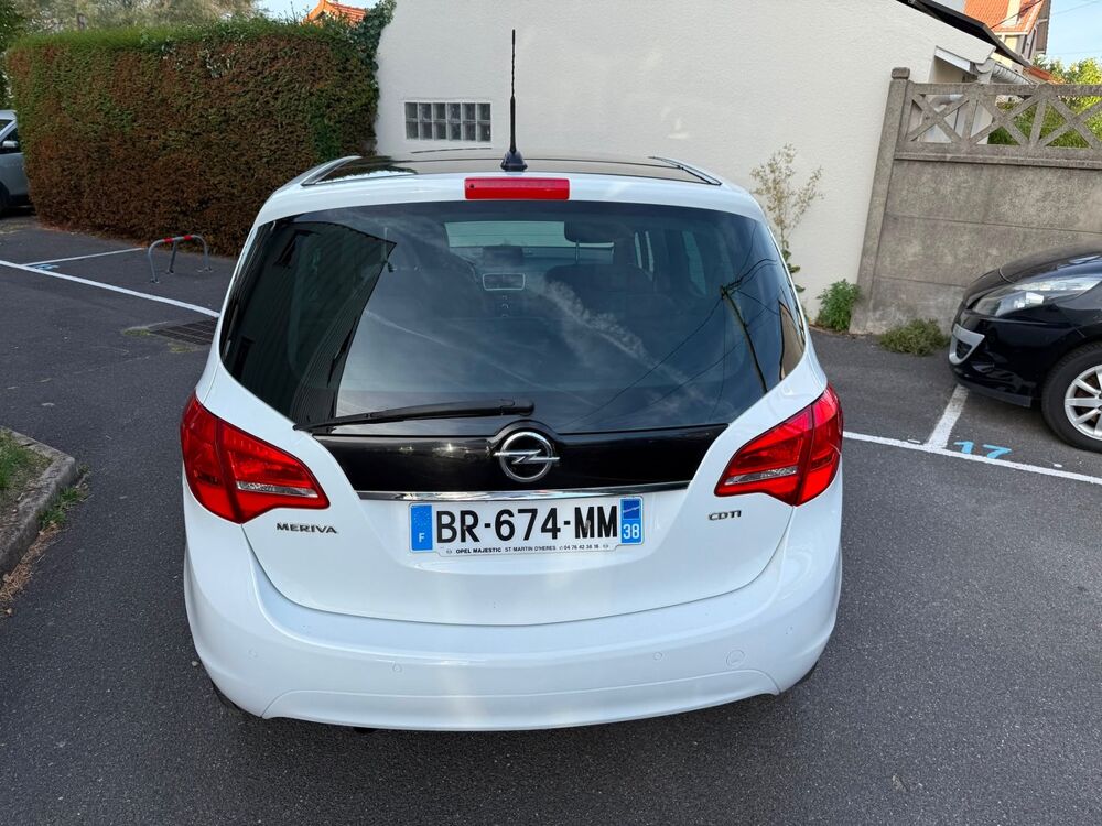 Meriva 1.7 CDTI 110 CV cosmos 1rs main garantis 6 mois courroie &agrave; j 2011 occasion 78800 Houilles