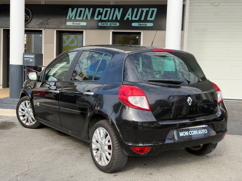 Clio III 5 Portes 1.2 i 16V 75 cv - Si&egrave;ges chauffants 2009 occasion 95190 Goussainville