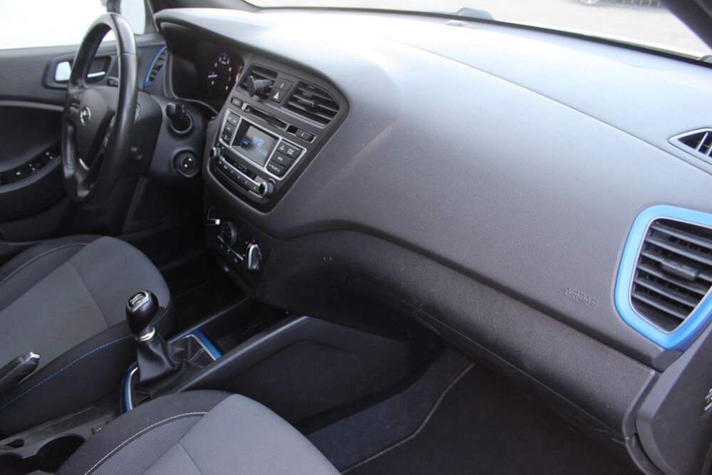 i20 1.2 84 ch INITIA + CLIMATISATION + BLUETOOTH 2016 occasion 34430 Saint-Jean-de-V&eacute;das