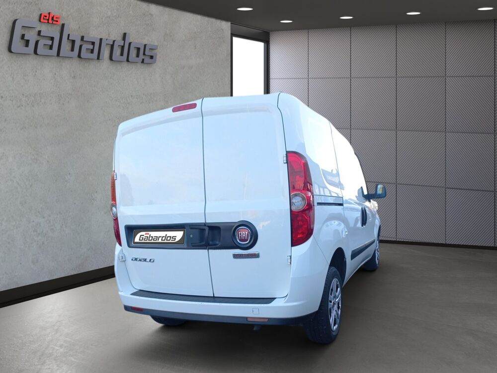 Doblo 1.6 MJTD 105CV 3 PLACES BUSINESS PRO LOUNGE 2023 occasion 17100 SAINTES