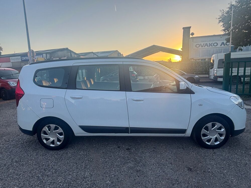 Lodgy 1.2 TCe 115 cv 7 PLACES GARANTIE 6 MOIS 2013 occasion 69200 Venissieux