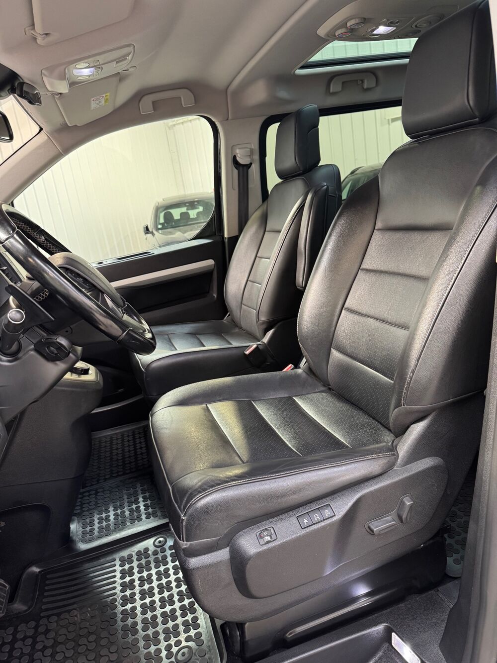 Traveller 2.0 Blue HDi 180ch Allure EAT8 Long / HUD / Toit Pano / Si&egrave;g 2019 occasion 45770 Saran