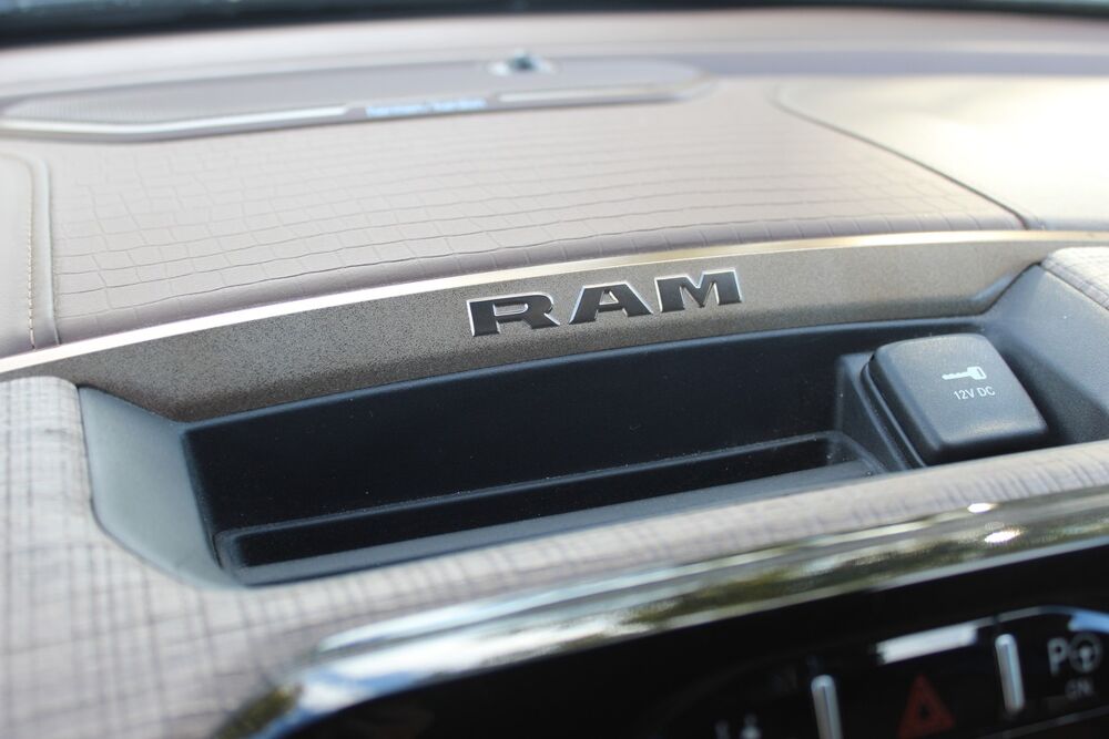 RAM CREW CAB 1500 5.7 V8 396 ch LAIE EDITION LONGHORN / B 2020 occasion 34430 Saint-Jean-de-V&eacute;das
