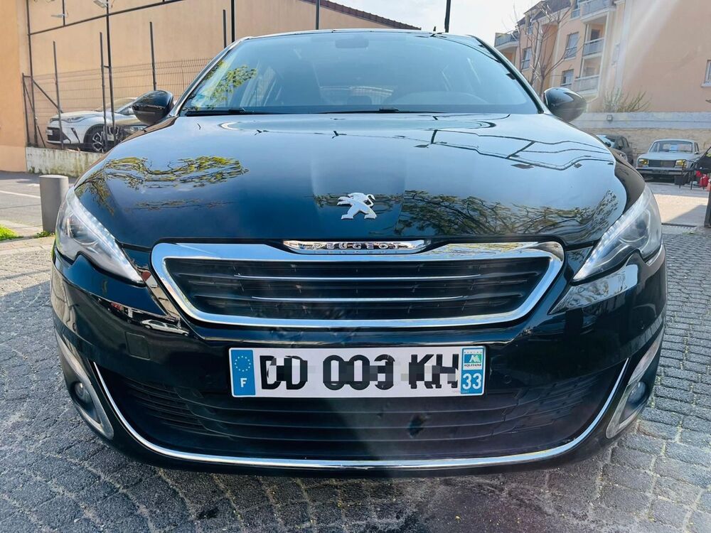 308 II Allure -1.6 16s 125cv Bvm6 - 1&egrave;re Main - Toit Panoramiqu 2014 occasion 78800 Houilles