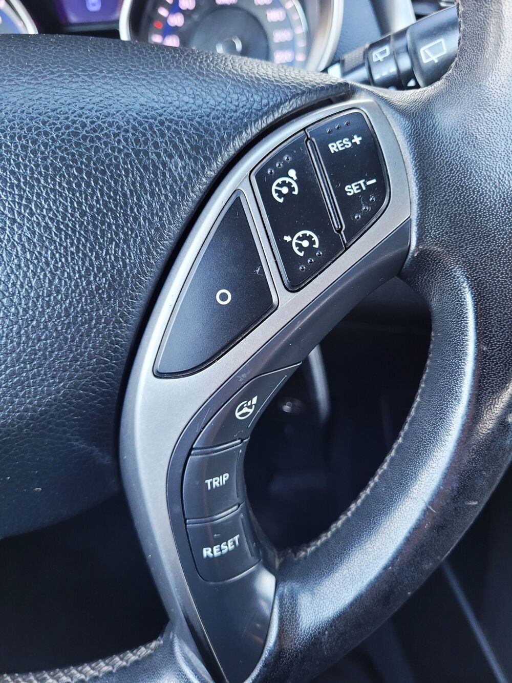 i30 1.6 CRDI 110 BLUE DRIVE PACK SENSATION PREMIERE MAIN GARANTI 2012 occasion 78200 BUCHELAY