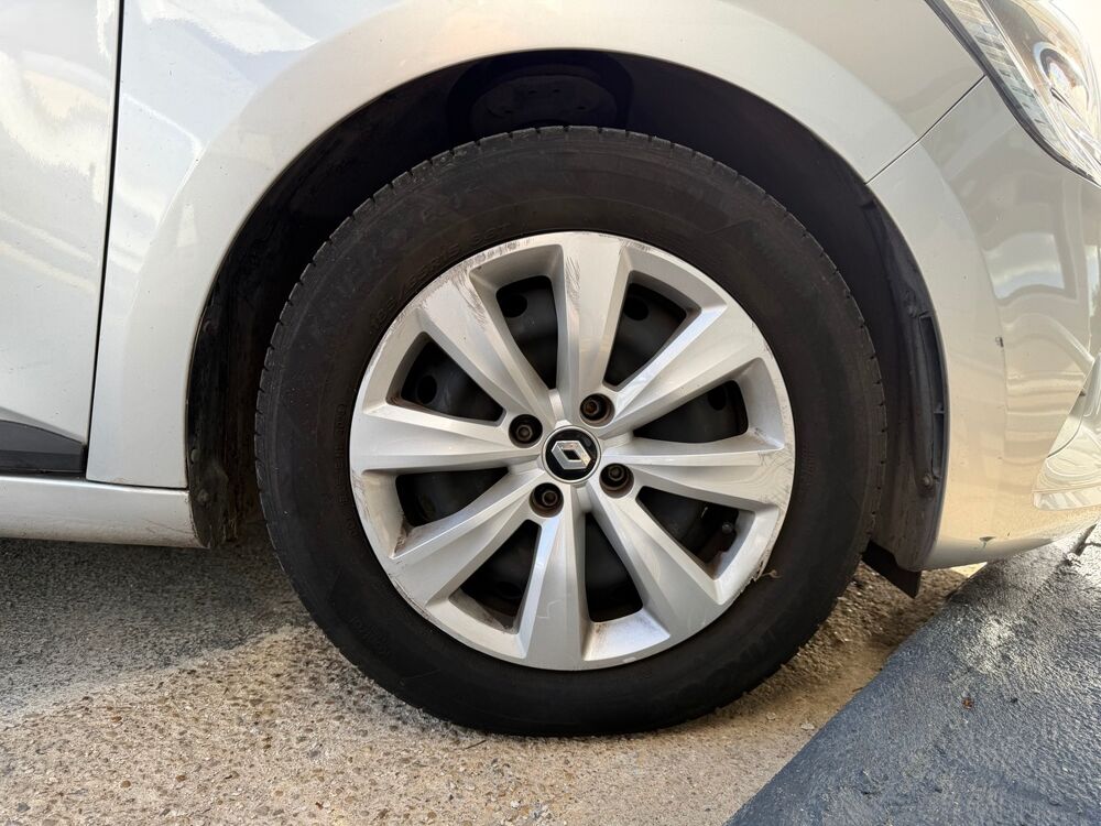 Clio 5 V Life 1.0 SCe 65Cv - Climatisation 2020 occasion 95190 Goussainville