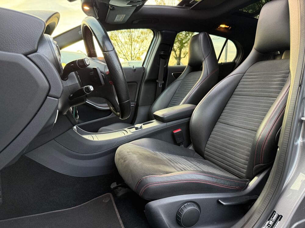 Classe GLA 220D 4MATIC 7G-DCT 170cv - FASCINATION - SUIVI 100% MERCEDES 2015 occasion 45560 Saint-Denis-en-Val