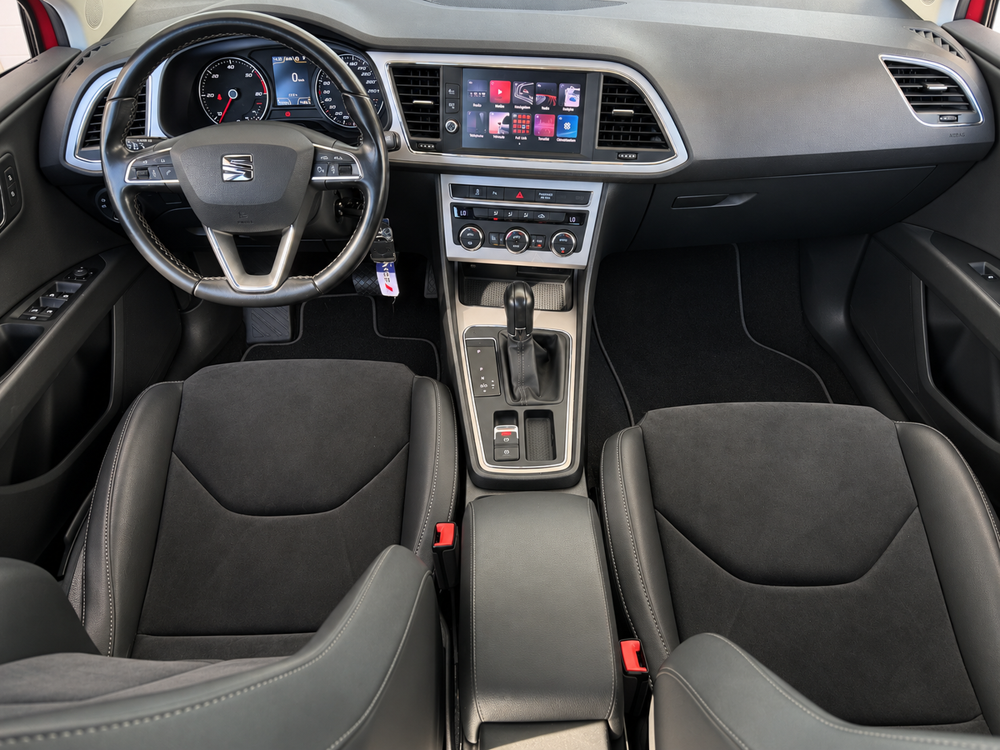 Leon III Xcellence 1.6 TDI DSG7 116 cv - Si&egrave;ges en cuir & Alcanta 2017 occasion 95190 Goussainville