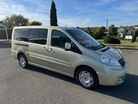Car - Bus Car - Bus 2013 occasion Montjean-sur-Loire 49570