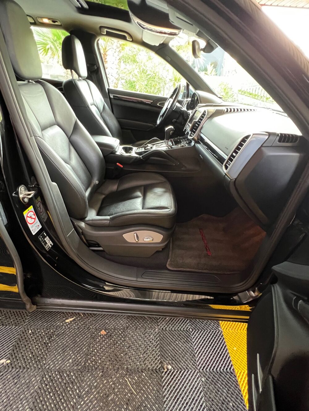 Cayenne 3,6. V6 Full, Black. 2011 occasion 44500 La Baule-Escoublac