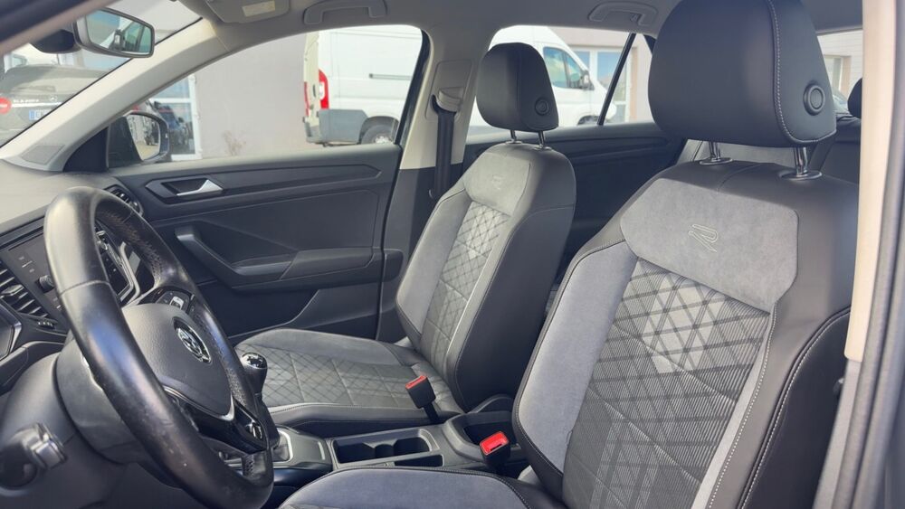 Jetta 1.5 TSI 115 PACK R LINE / LINE ASSIST / GRIS NARDO / JA 18 / 2018 occasion 67550 ECKWERSHEIM