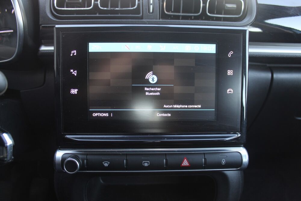 C3 III 1.2 VTi 82 ch SHINE - DISTRIBUTION FAITE + CARPLAY / CLI 2017 occasion 34430 Saint-Jean-de-V&eacute;das