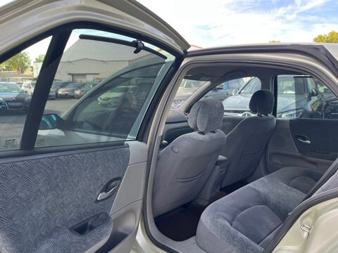 Laguna 1.8 120 cv Expression 2002 occasion 45560 Saint-Denis-en-Val