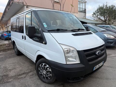 Car - Bus Car - Bus 2011 occasion Saint-Priest 69800